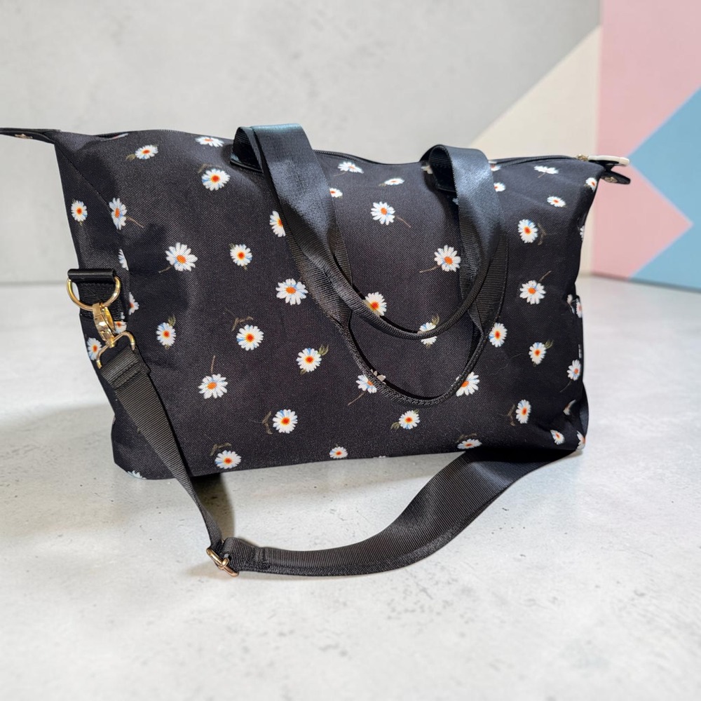 Alice + Olivia Stace Face Daisy Print Duffle Bag Black Floral Weekender Travel